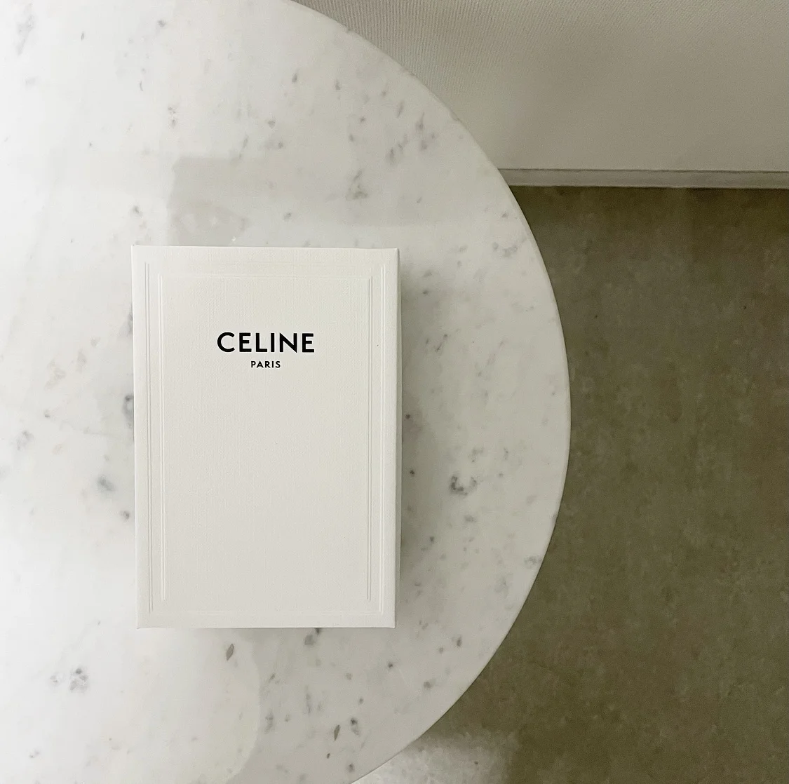 CELINE：洗練された &quot;絆を深めるブレスレット&quot;【40代 私のクローゼット】