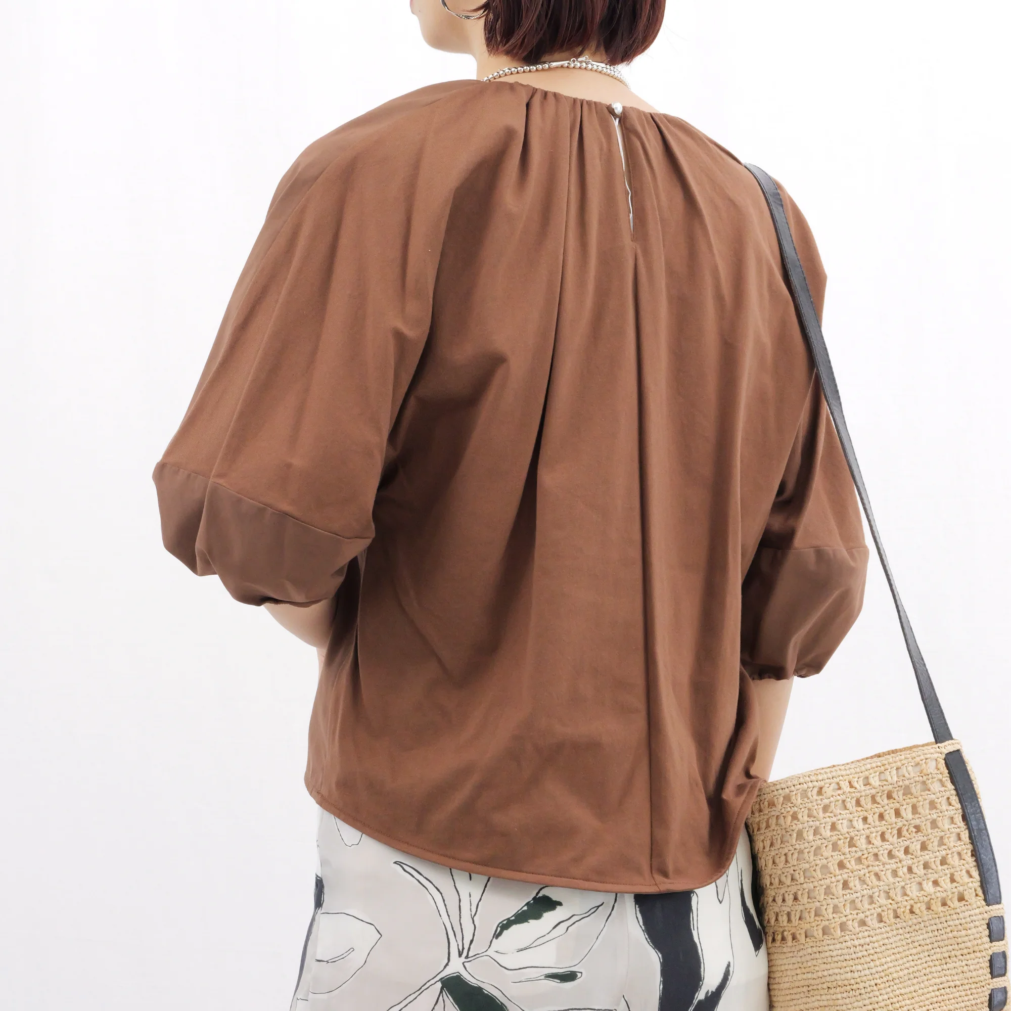 40代の夏トップス、迷ったらこれが正解！話題のブラウス見えTシャツって？【アパレル出身Kの着回し術「大人はこれ、どう着る？」#17】_1_6