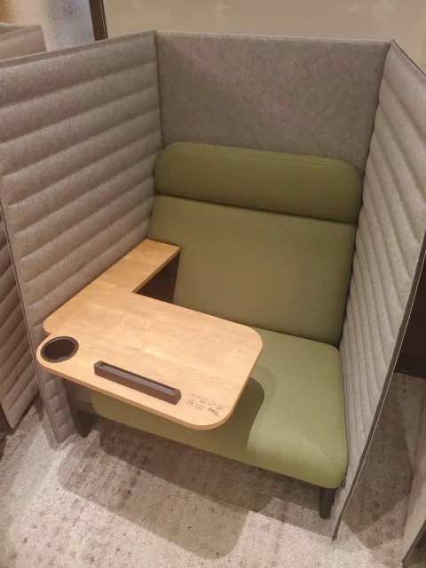 スーパーラウンジ アネックス（新千歳空港国内線ターミナル 4F）コワーキングスペース