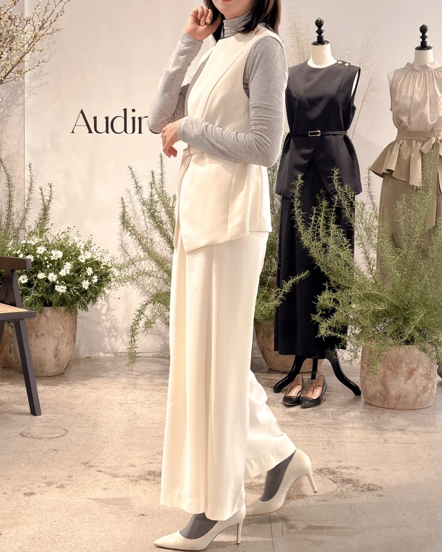 仕事と学校行事を一着で完結！品格を支える「アナウンサー服」が最強です【Audire】_1_11-2