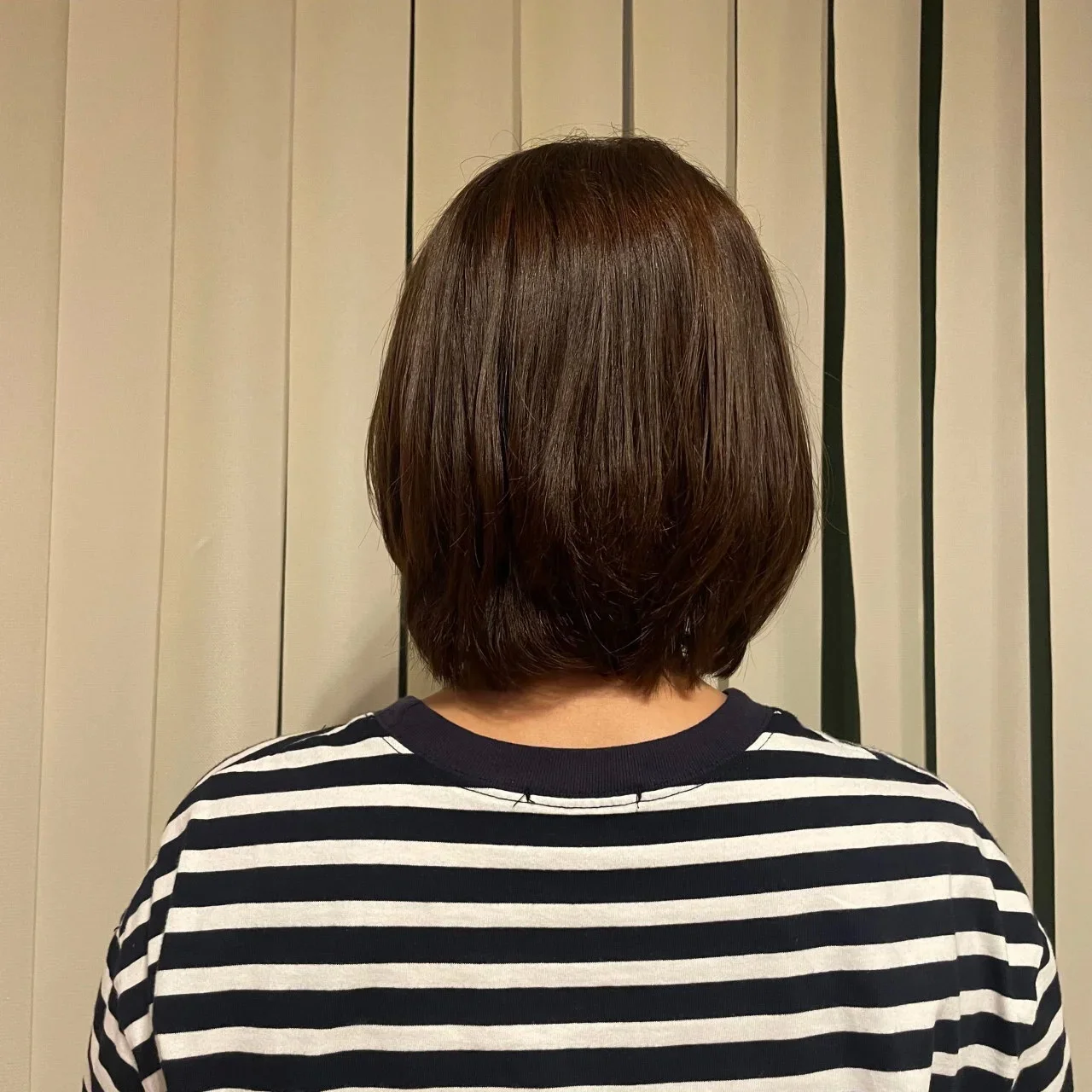 後ろから見た　40代人気ボブヘアスタイル１位