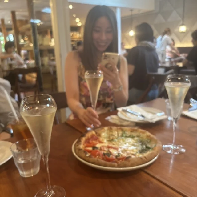 みんなで乾杯!(一人はお茶で)