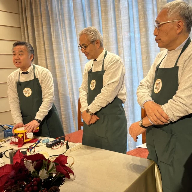 【ザ・ペニンシュラ東京】フェスティブシーズンスタート！おもちゃ病院って知ってる⁇_1_2