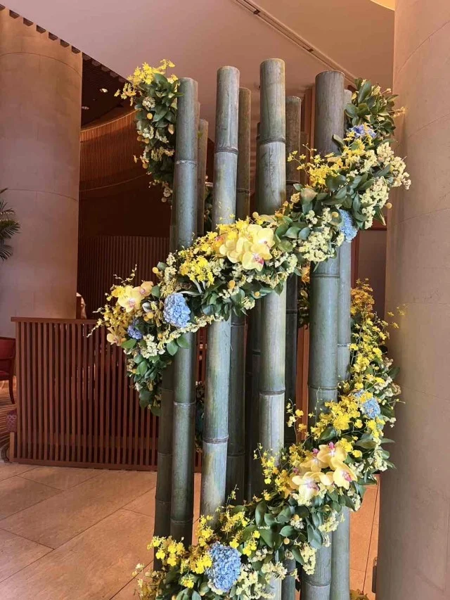 夏らしいロビーのお花