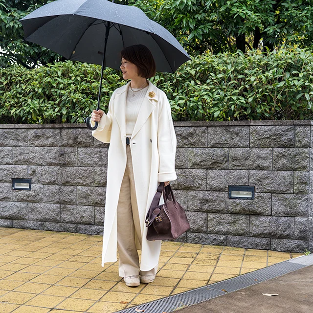 40代きれいめファション　CHRISTIAN VILLA のレザーバッグコーデ　マリソル美女組　集英社　40代ファッションコーディネート アラフィフ若見えコーデ　エレンディークのコーディネート　シャネルマトラッセ　女子会コーデ