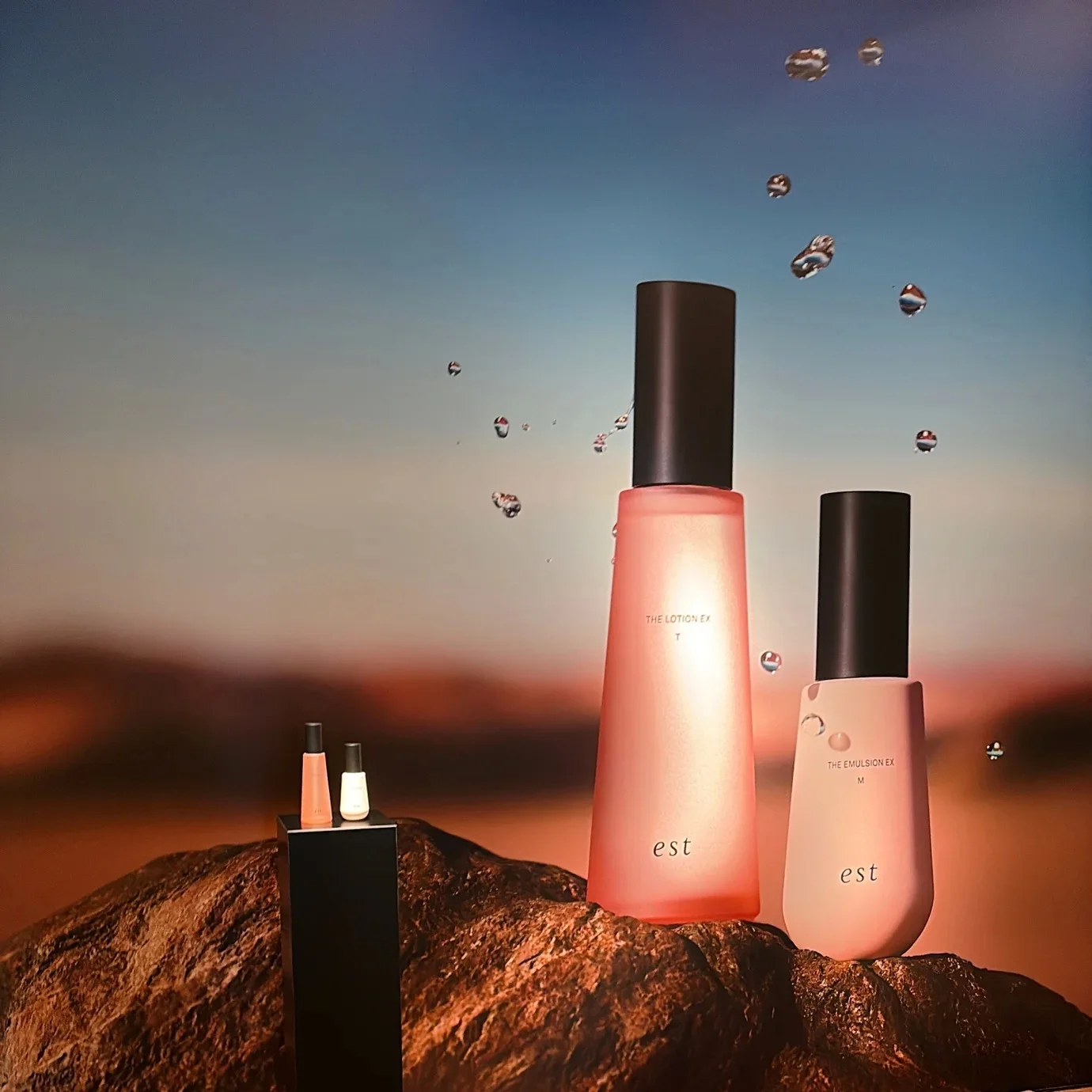 2025　ベストコスメ　下半期　化粧水　スト　ザ ローション EX 全3種 各140mL ￥6930、レフィル 各130mL ￥6380　発表会の写真