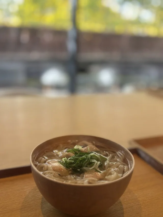 寒かったので、温かくて美味しいおうどんが沁みました