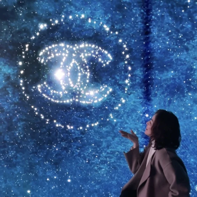 星空の中にいるような素敵な空間