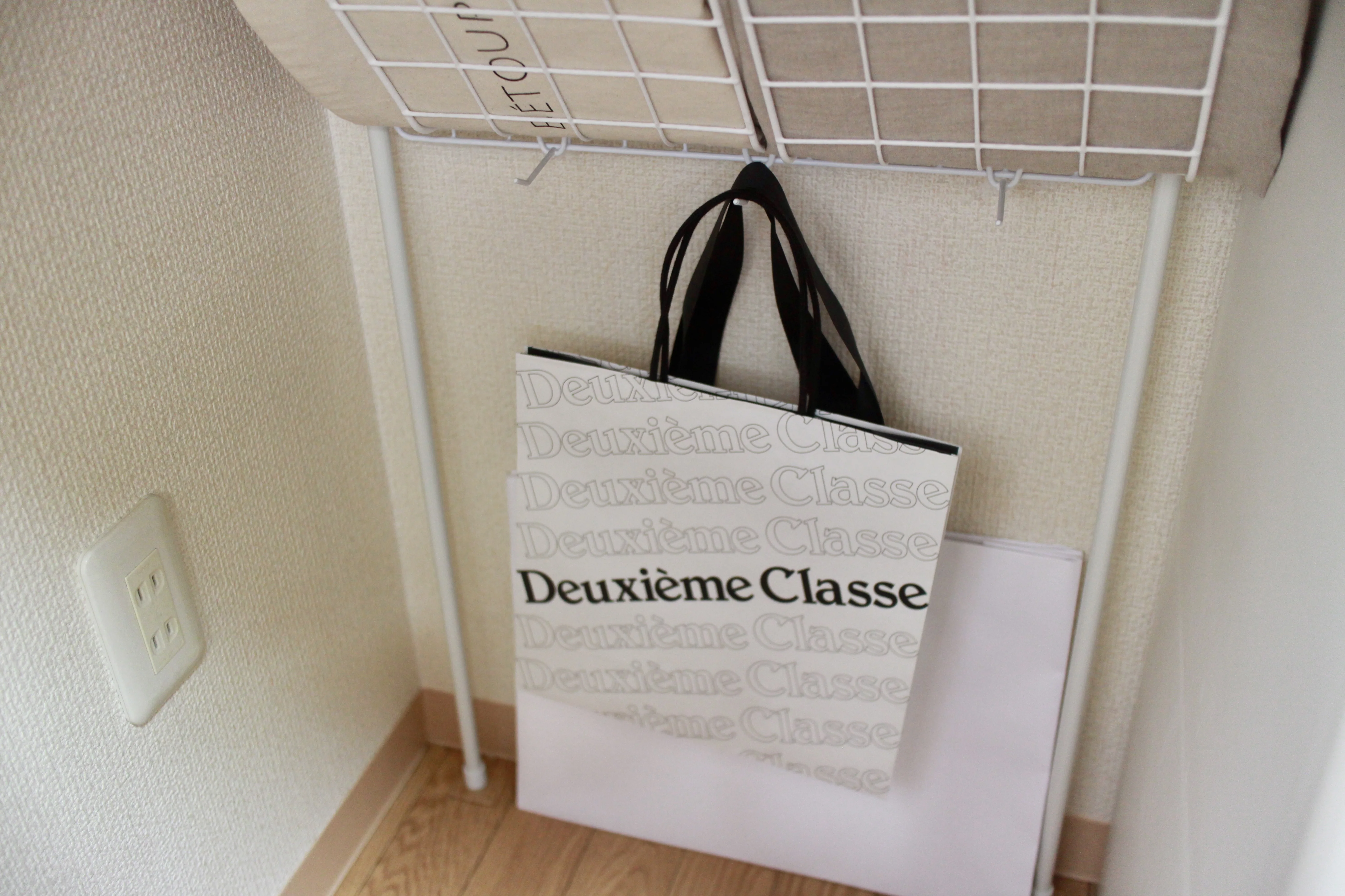 整理整頓 収納術 ビフォーアフター 100均 seria DAISO 突っ張り棒 ワイヤーネット