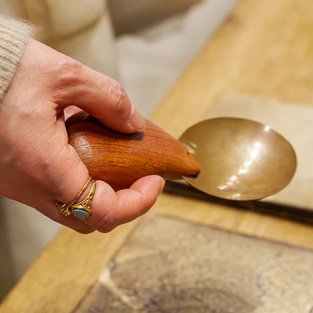 話題のキャミワンピを品よく。大人のランチスタイル_1_19