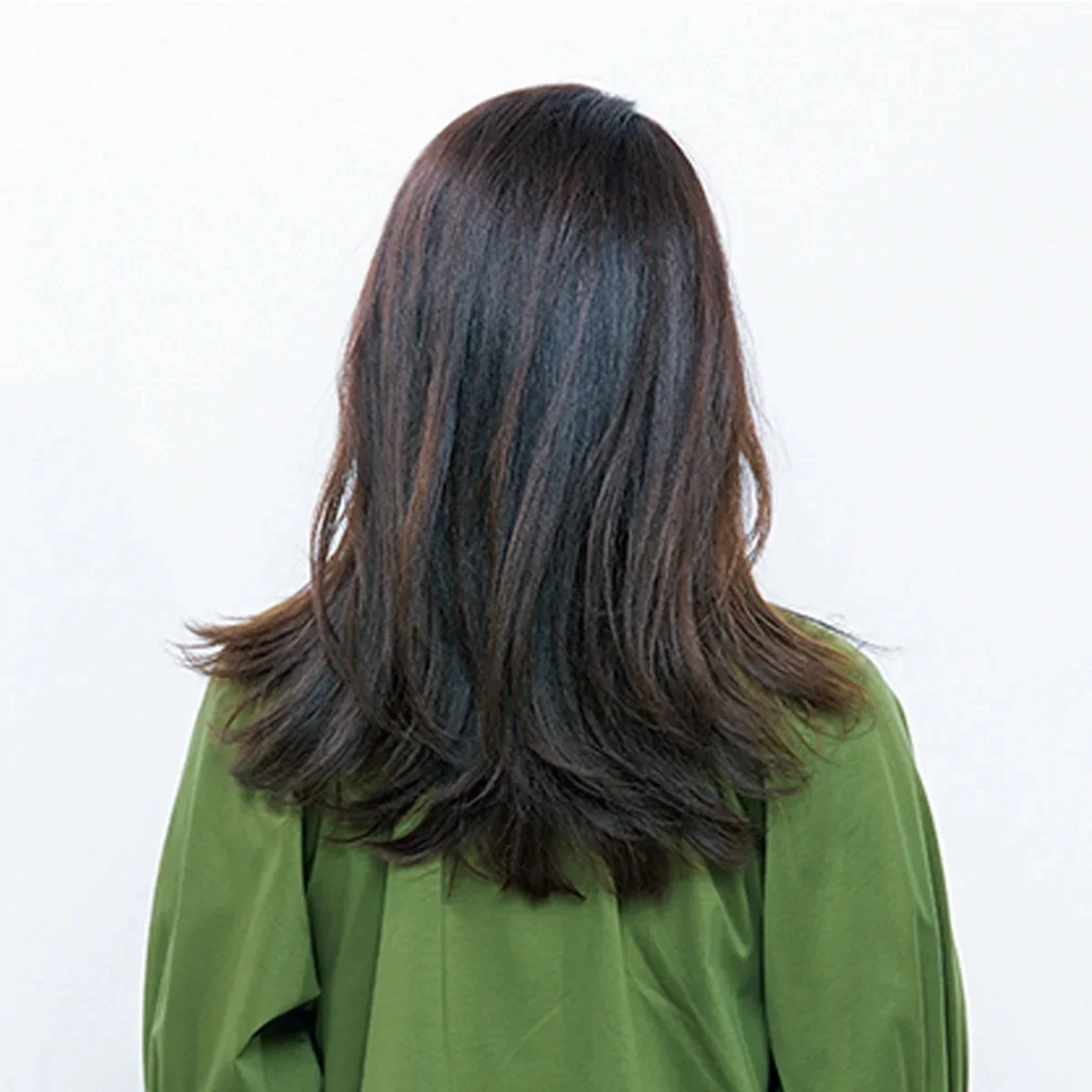 うしろから見た人気ロングヘアスタイル7位の髪型