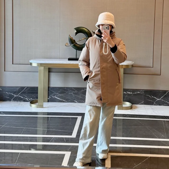 40代の「ダウン×デニム合わせ」を手抜きに見せない私の選択_1_1-1