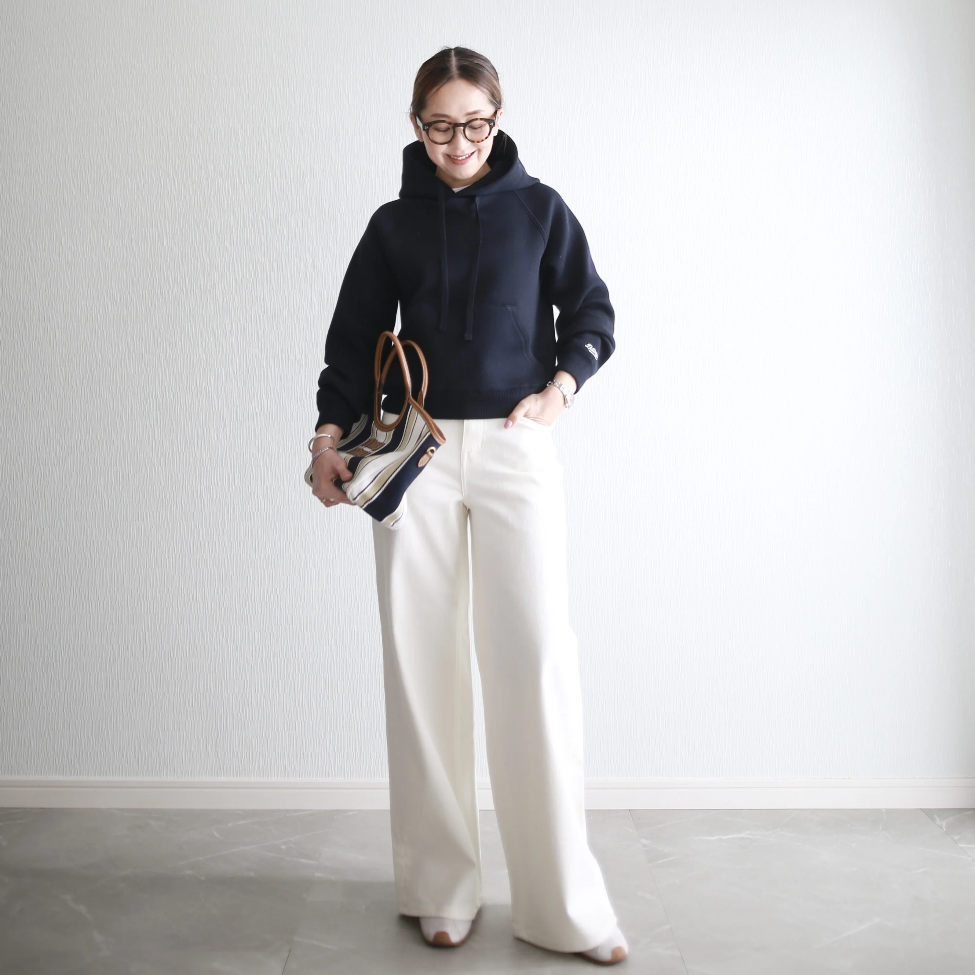 着こなし術　BETOUPE フーディー　marisol bemiコラボ ホワイトデニム　別注　ホワイトデニム　healthydenim pinkpepper wide