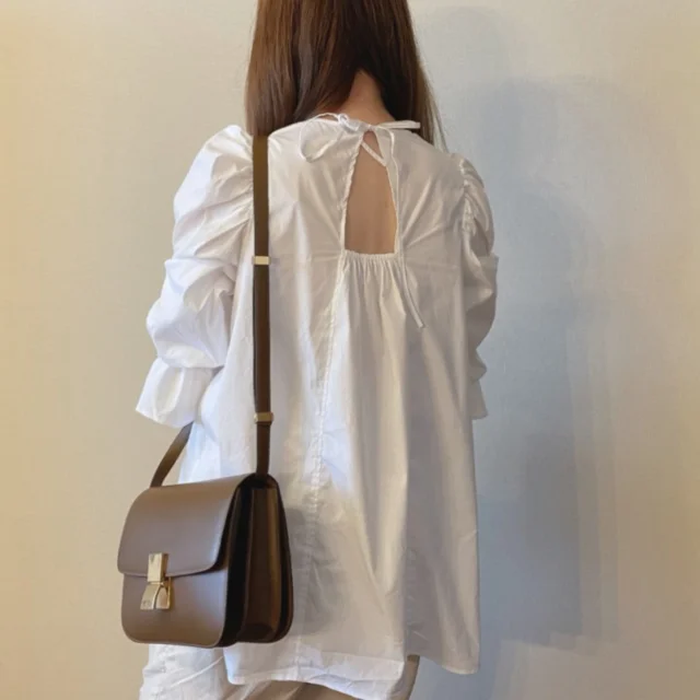 40代ファッション アラフォーファッション 白シャツ　シャツコーデ　ハッシュニュアンス　カジュアルコーデ