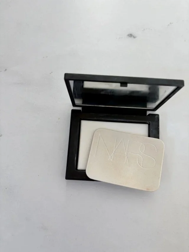 “隠す”から“整える”へ。大人の肌を格上げする、美女組のお気に入りコスメ７選_1_9