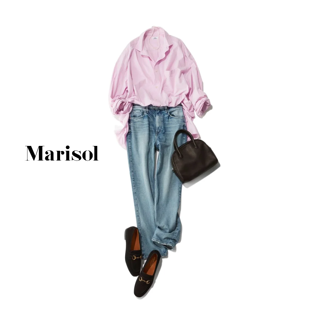 40代ファッション ピンクシャツ×デニムパンツ×ローファーコーデ