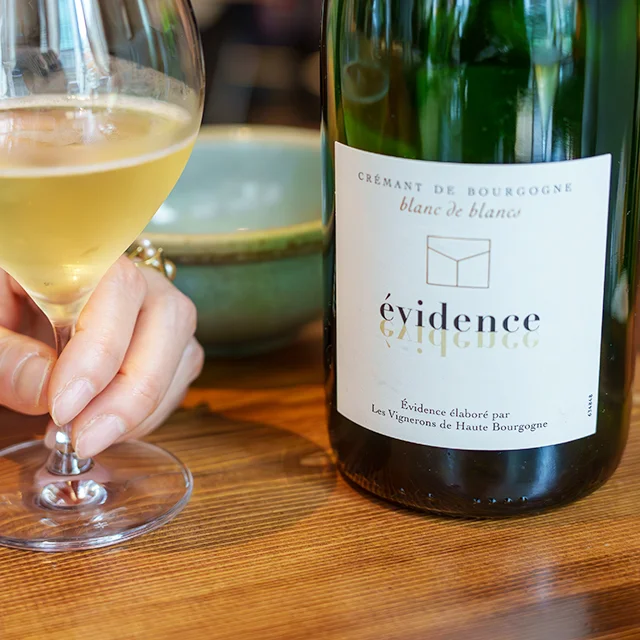 兜町グルメ　ビストロyenレースワンピースコーディネート　40代のきれいめコーディネート　女子会　記念日ランチ　お正月ランチ　