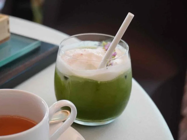 宇治抹茶の塩ミルクフォームラテ