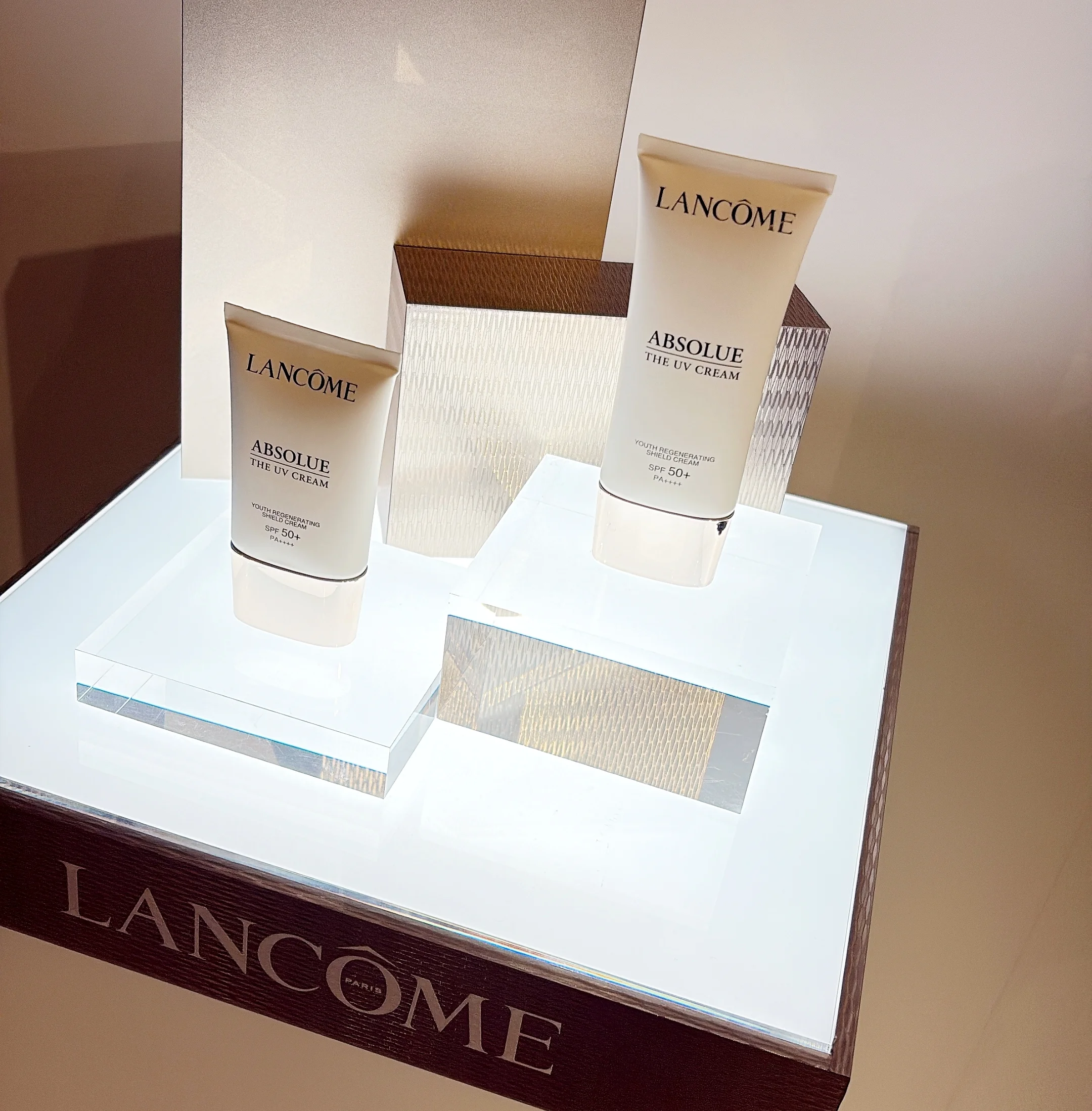 2026　春　新作コスメ　LANCOME　アプソリュ ザ UV クリーム　発表会の写真