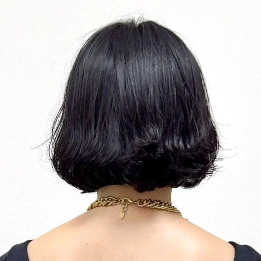 後ろから見た アラフォーに合う人気ヘアスタイル3位