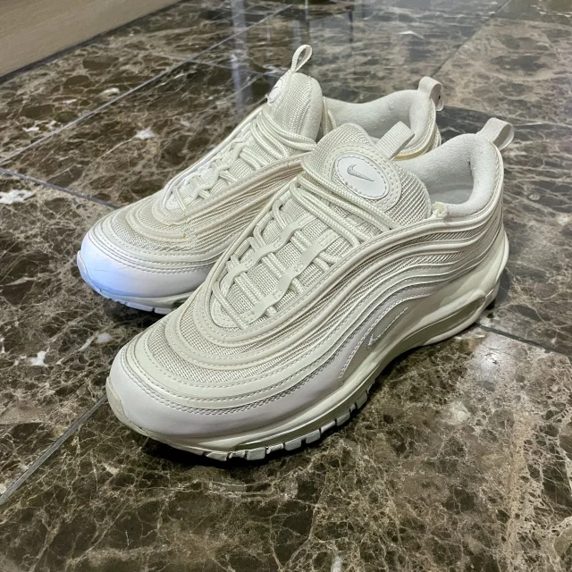 アラフォー小柄女子のスタイルアップスニーカー Air MAX 97 ホワイト