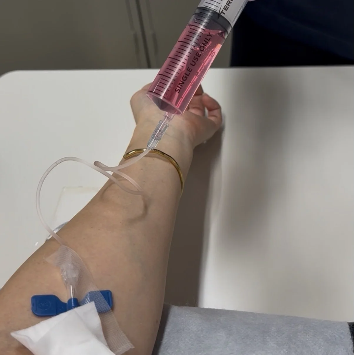 疲れが溜まった日に、美容注射という選択