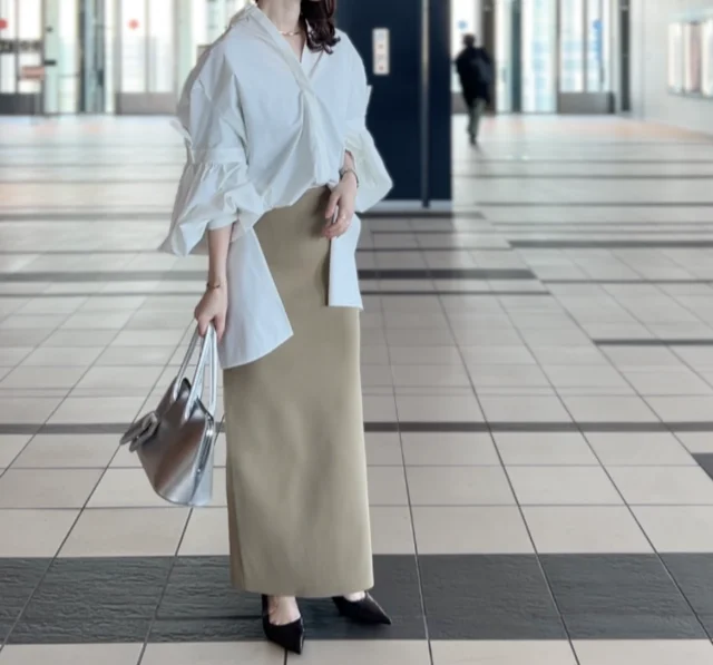 大人フェミニン派の春、白シャツ着回し。_1_5