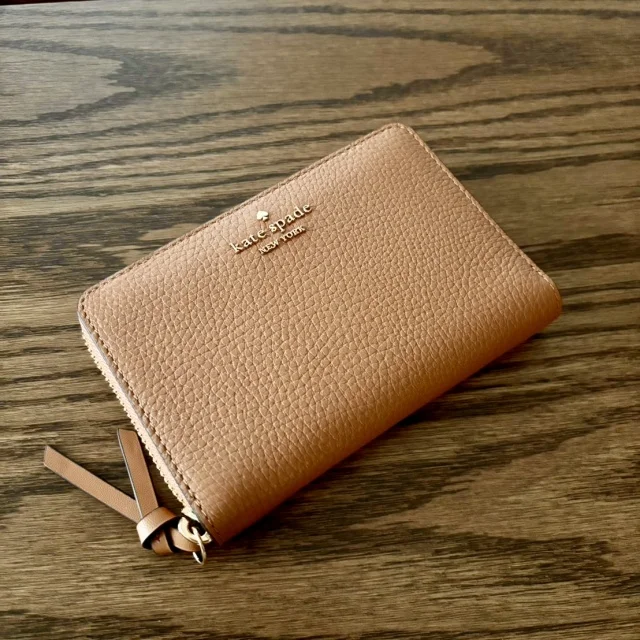 Kate spadeの財布