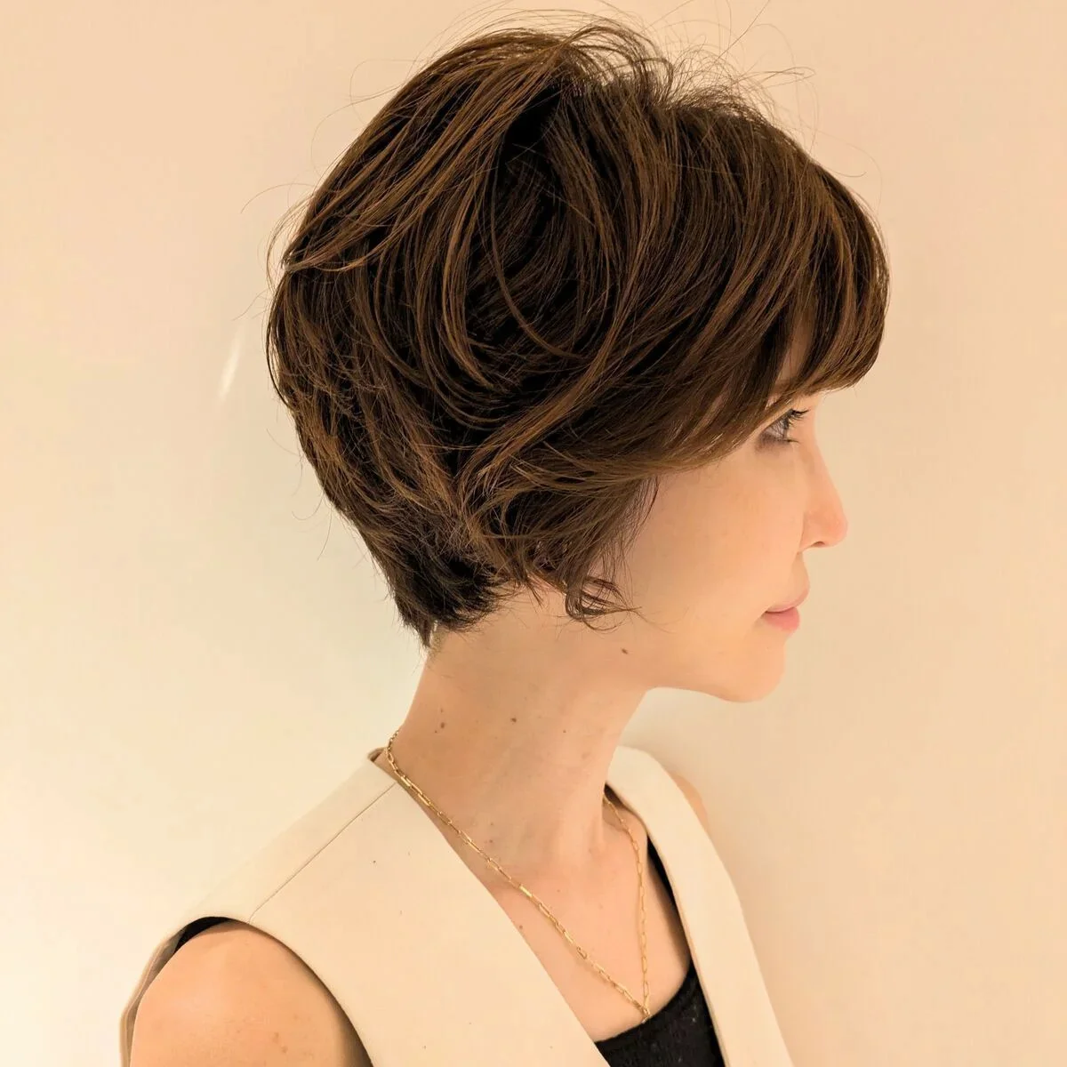 横から見た 40代人気ヘアスタイル9位