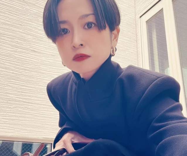 ベーシックにこだわる。ZARAで黒コートの新調。_1_3