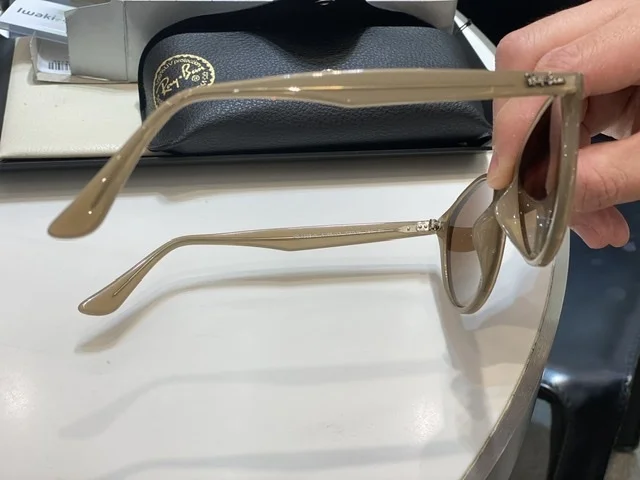 ピッタリサイズのサングラスをメガネ専門店イワキにて_1_3