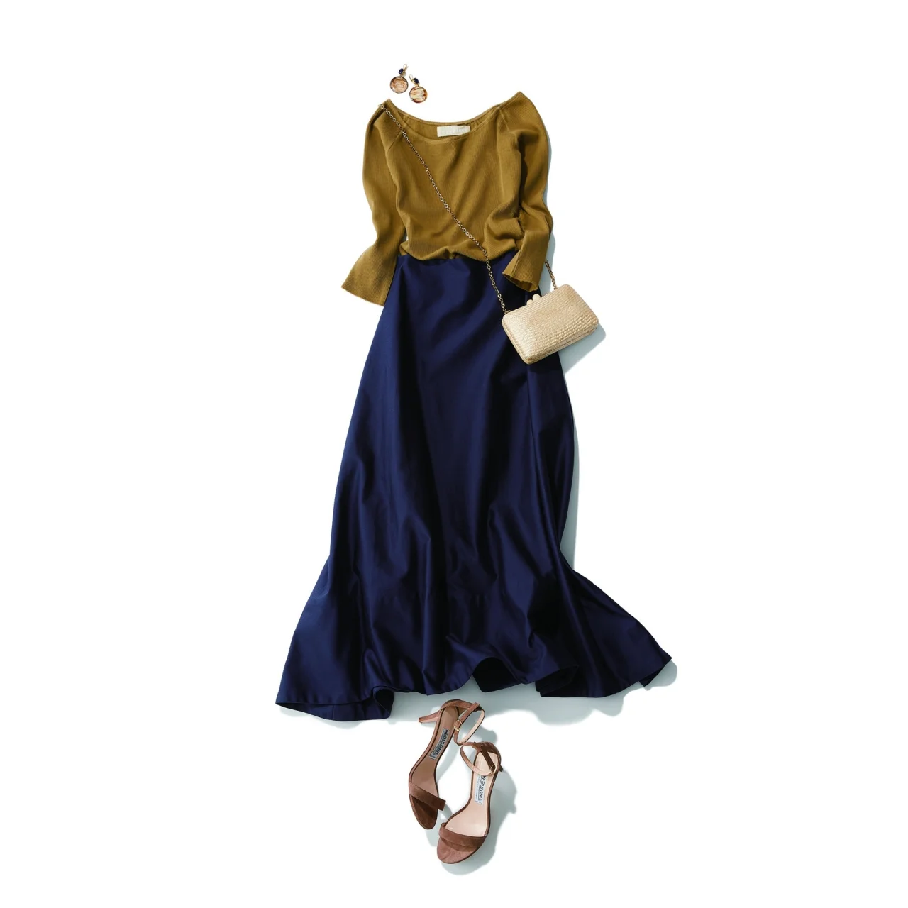 ネイビースカート×オリーブ色のリブカットソーのファッションコーデ
