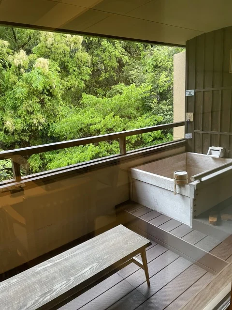 露天風呂つきのお部屋でしたが、それより大きな浴場を満喫