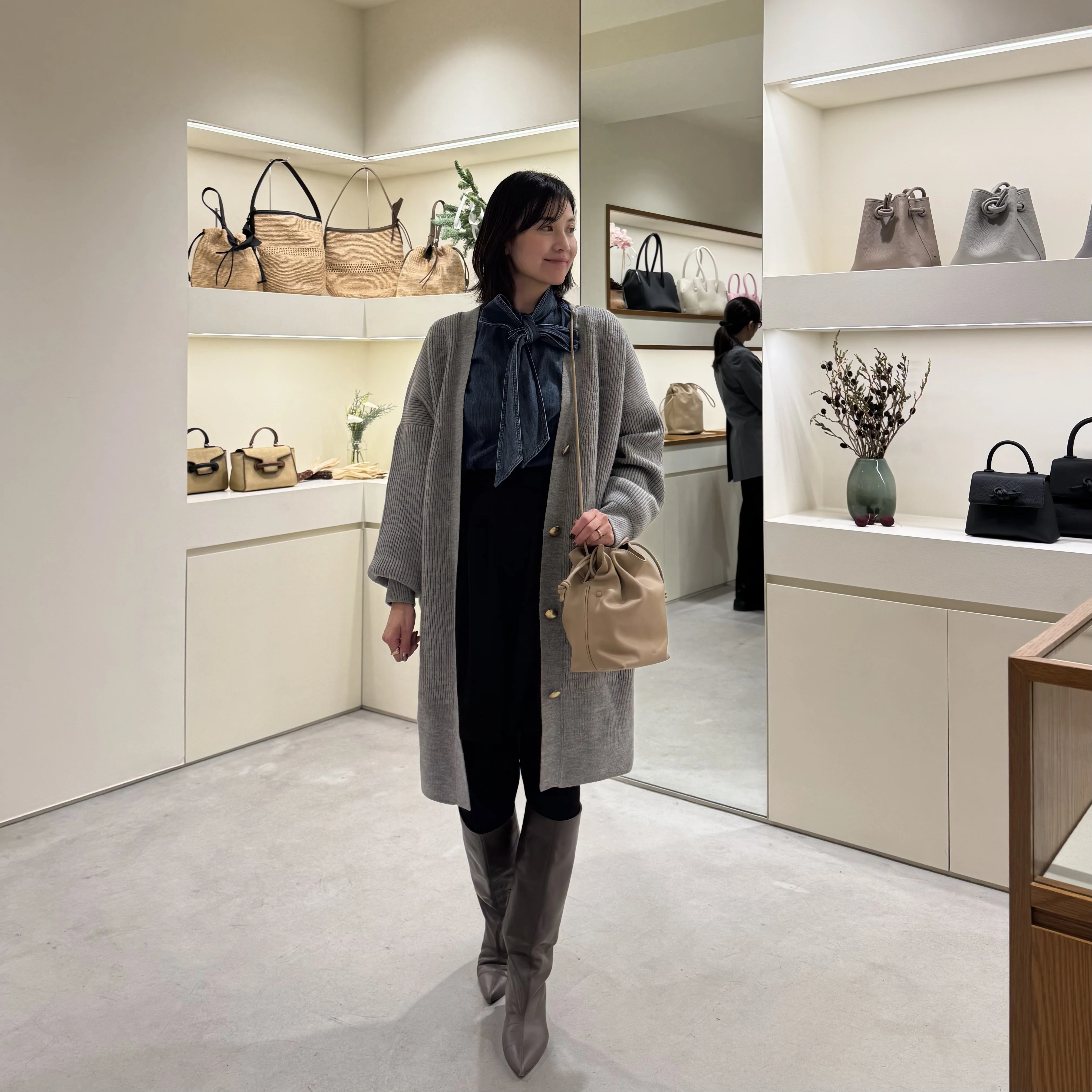 1枚で2役❗️優秀ロングカーデ♡【私の秋コーデ】