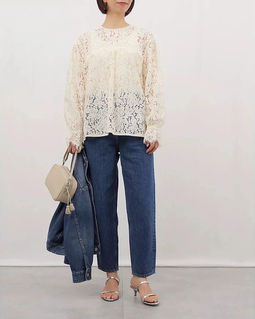 身長165㎝／ワンサイズ　レースブラウス