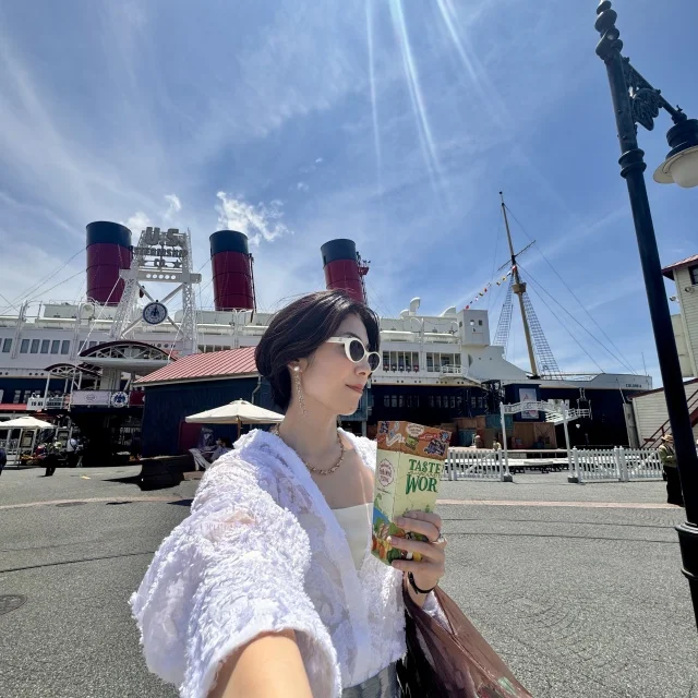 「大人ディズニー、はじめました。」 — 乗らなくても、夢の国はとびきり楽しい！—