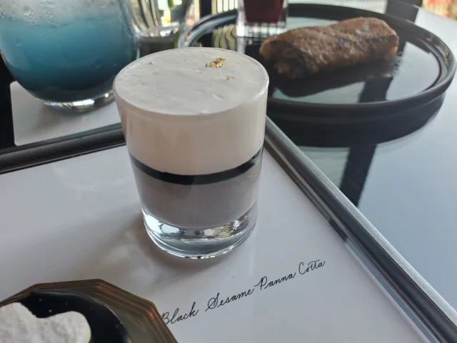 モンブラン×オークウッド　ハイティー　アフタヌーンティー