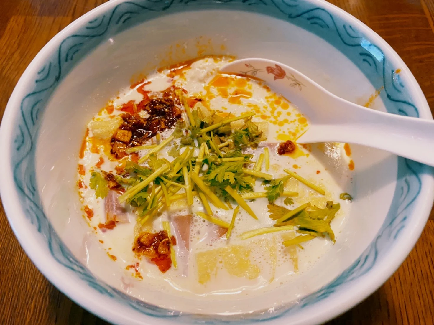 台湾の朝ご飯に桃屋のザーサイ