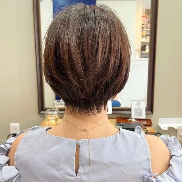 横から見た 人気ヘアスタイル7位の髪型