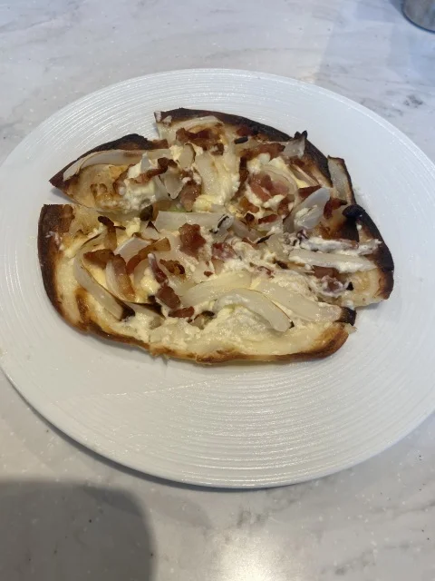 【大人気】KITTE大阪の【赤白】話題のウメキタエリアを見渡しながらカジュアルフレンチ_1_3-3