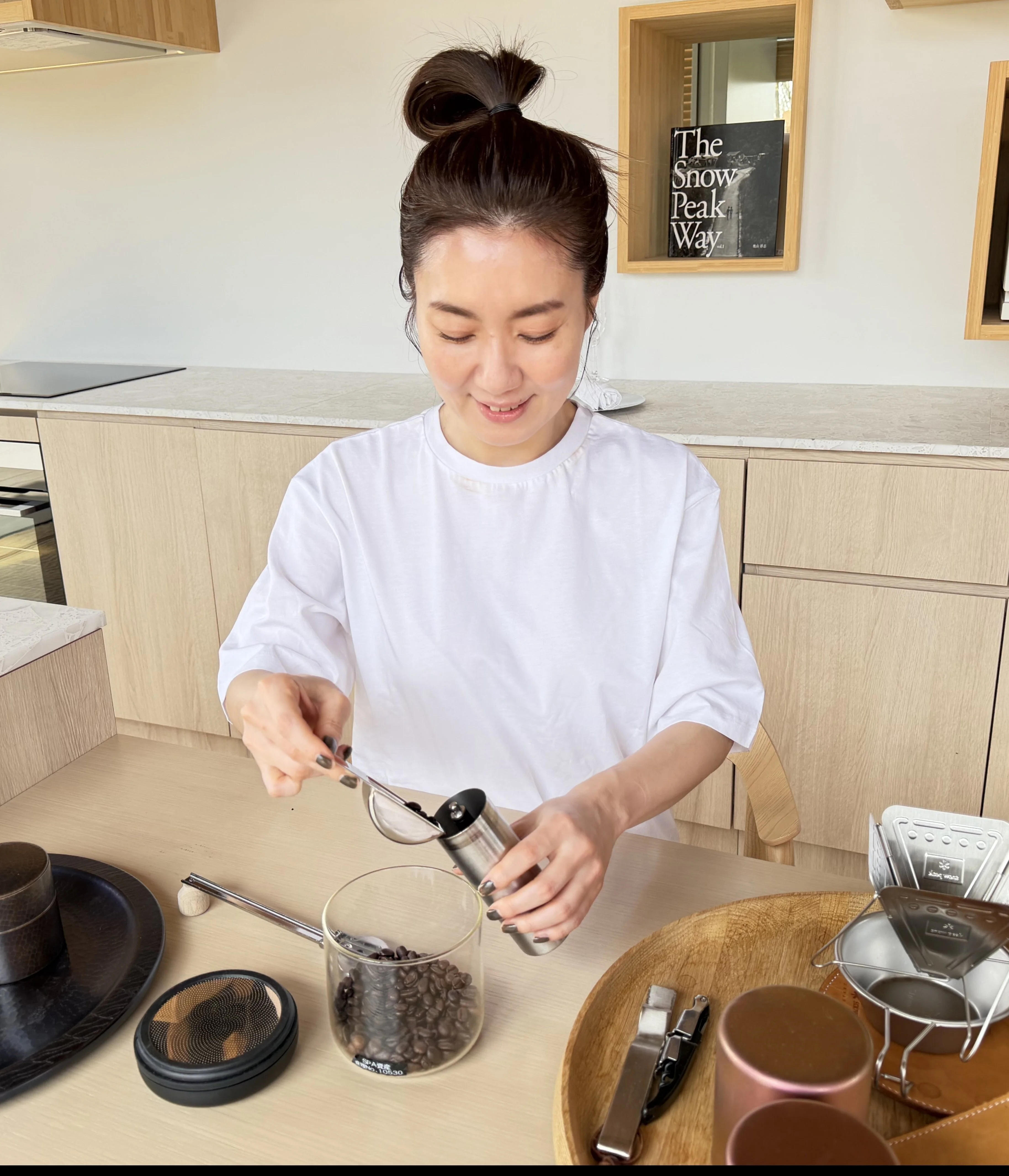 【人気エディター・東原妙子さんのホテル＆旅服】リラックス感ある着映え服で、スノーピーク発の“ミシュランホテル”を楽しむ旅_1_11-1