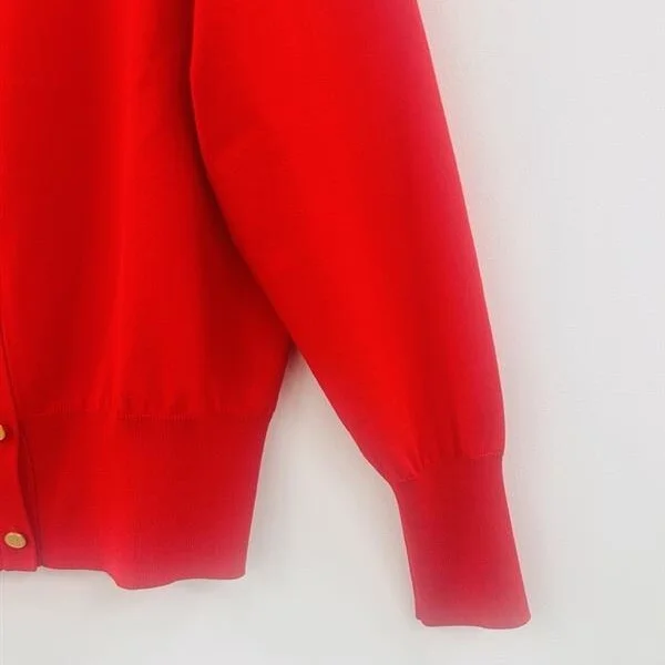 エムセブンデイズ 加藤かすみさんコラボ　アンサンブルニット 赤いカーディガン　手くび