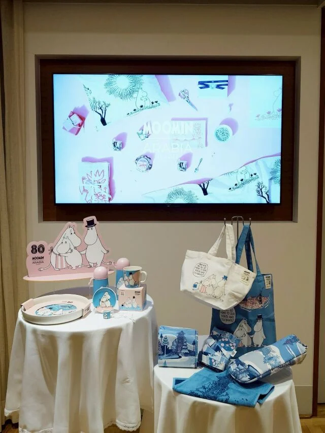 フィンランド大使館ムーミンアラビア発表会、立食パーティの様子