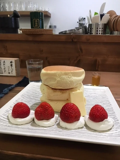 一日６０枚限定!!２時間並んでも食べたい　ふわっ♪もちっ♪米粉のパンケーキ♥ 