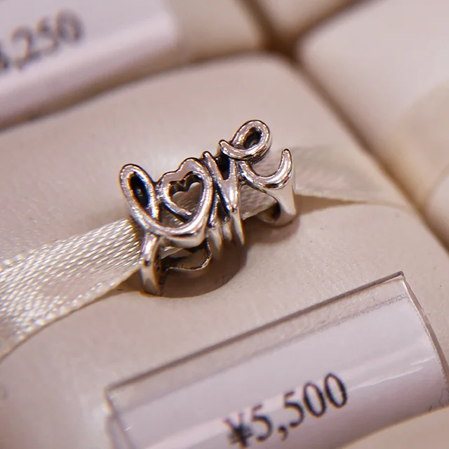 PANDORA UNLOCK LOVE パンドラ　アンロックラブ表参道 ジュエリー　ブレスレットチャーム　ムラーノガラス