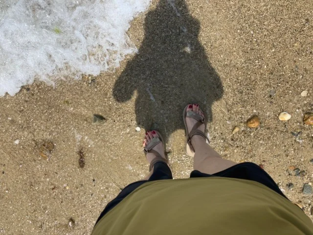砂浜と足元