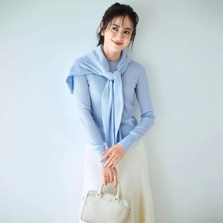 春気分の先取りに  一点「水色」投入のススメ