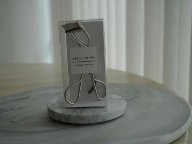 替えゴム付き。