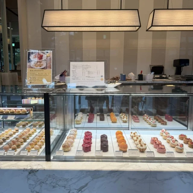 ペストリーショップのショーケース