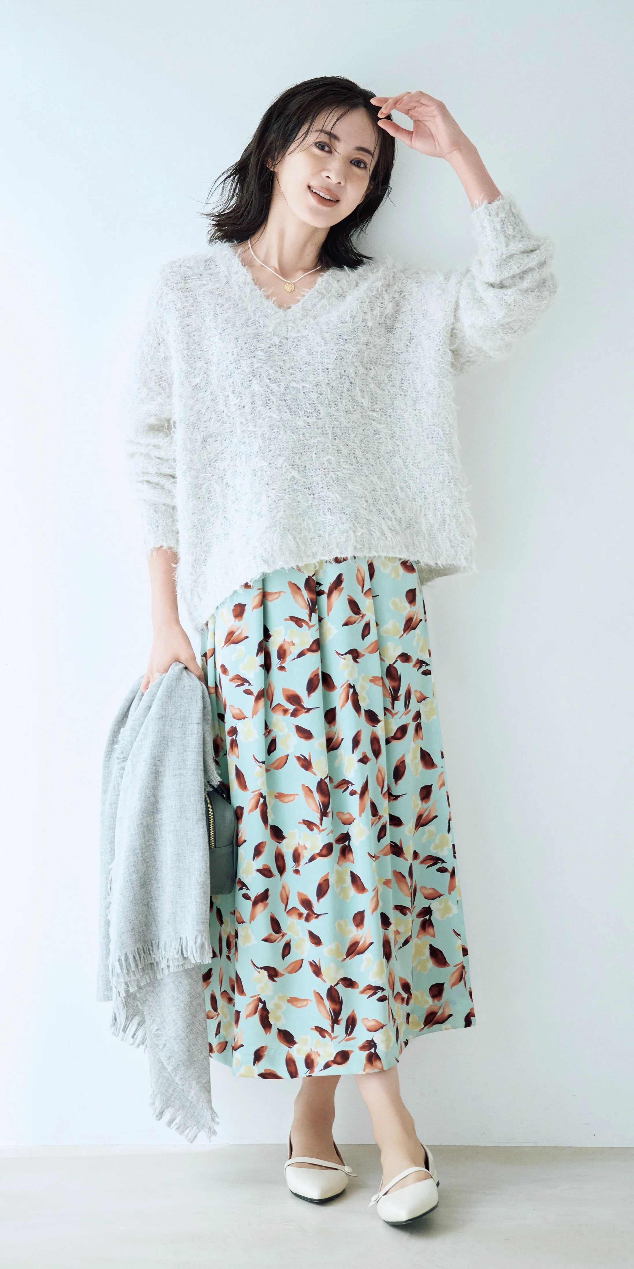 ツイード風腰高見えタックパンツ　シルエット